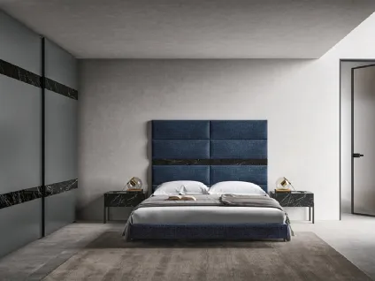 Letto di design con testiera in tessuto con inserto in marmo Materia261 06 di Passione Italiana